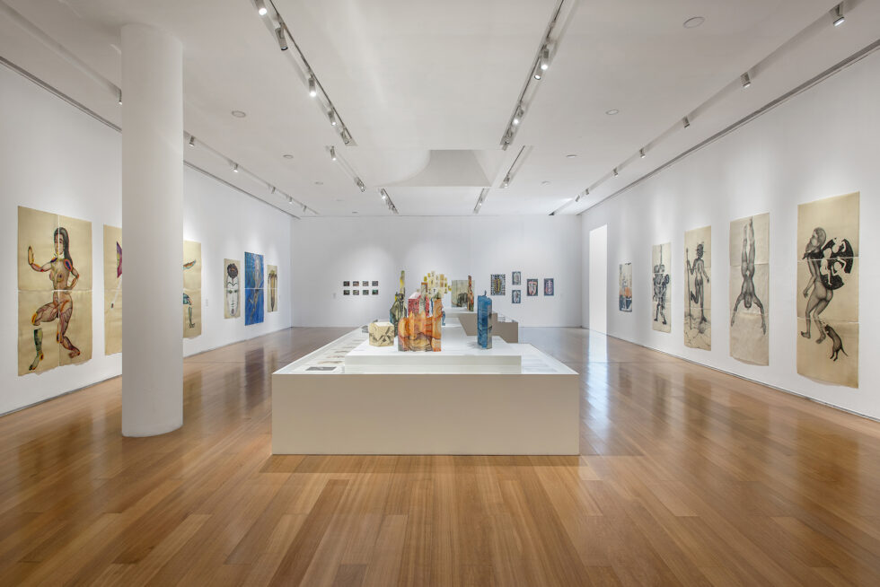 Sandra Vásquez de la Horra, Los volcanes despiertos, 10.04. — 28.07.25, Sala 3, Nivel 1. Foto: © Santiago Ortí / Museo de Arte Latinoamericano de Buenos Aires Malba